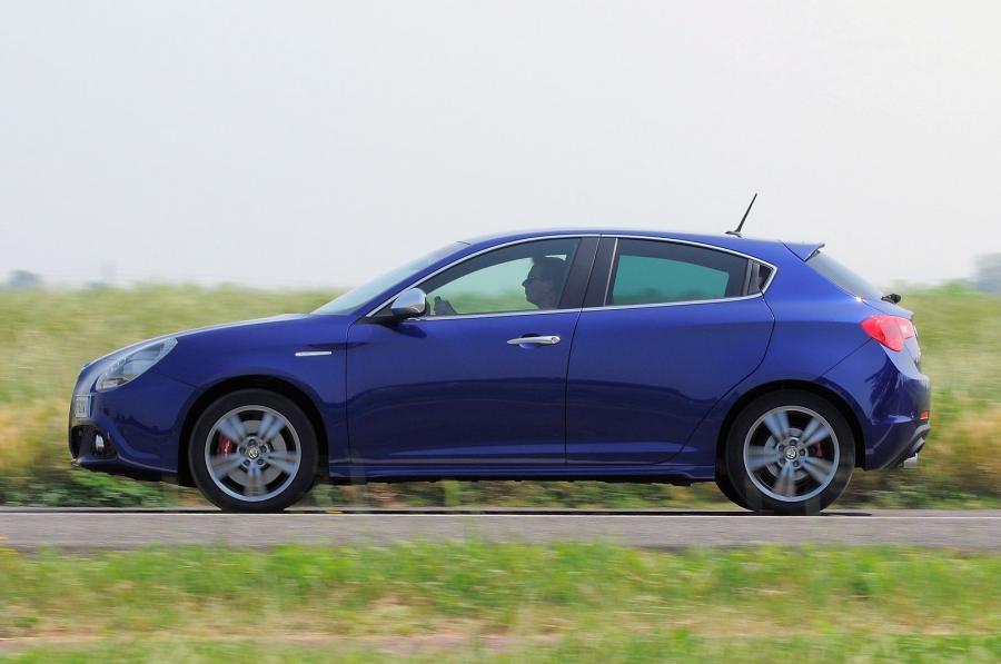  Alfa Romeo Giulietta 2013 года  (фото 16 из 21)